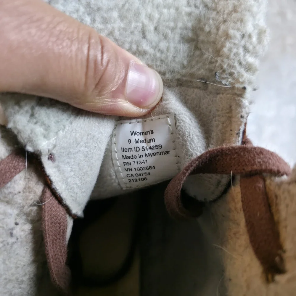 LL Bean Rugged Cozy Boots Womens 9 Brown Leather Sherpa Vibram Sole *No Insoles